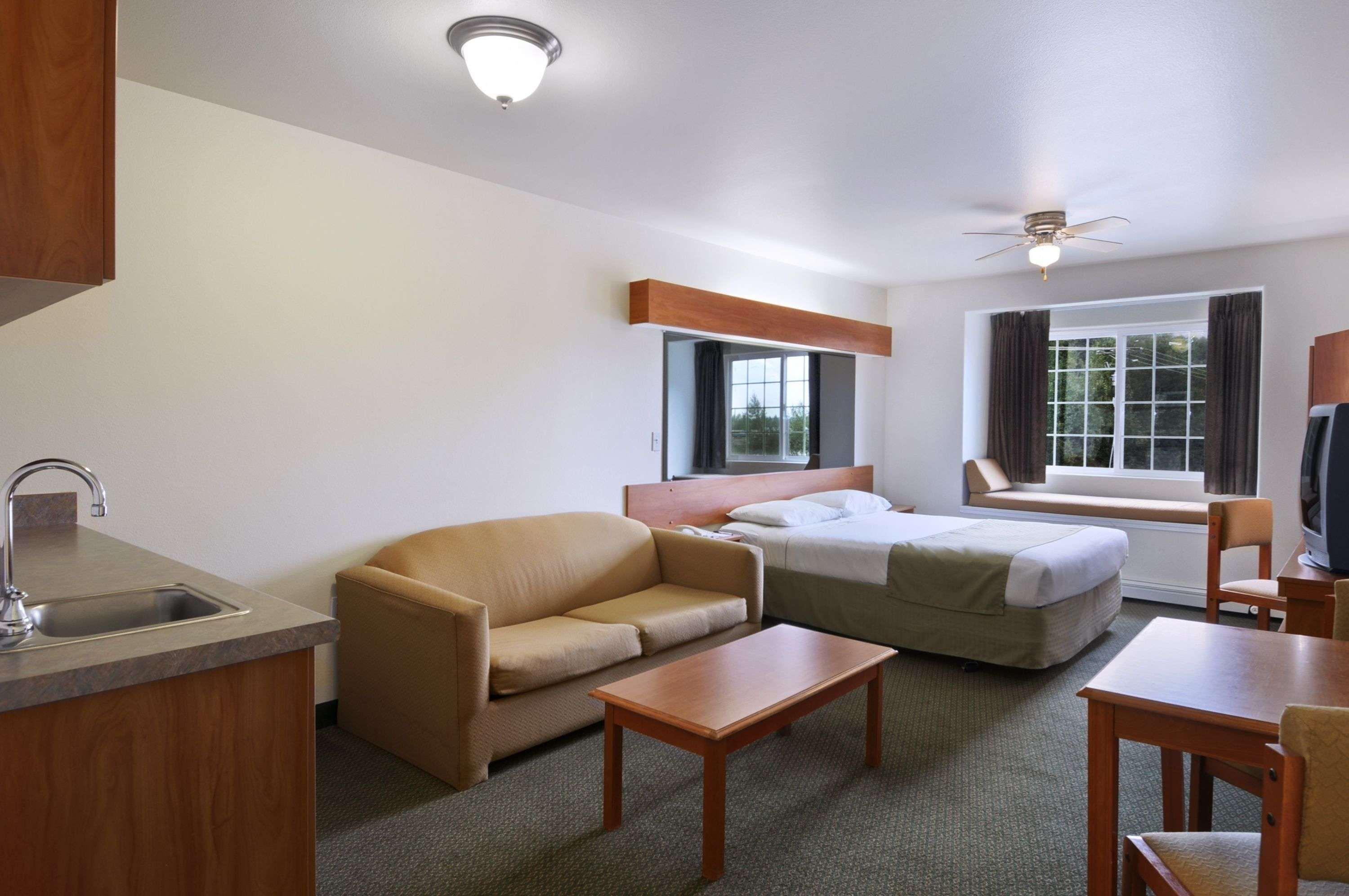 Eagle River Microtel Anchorage Room photo