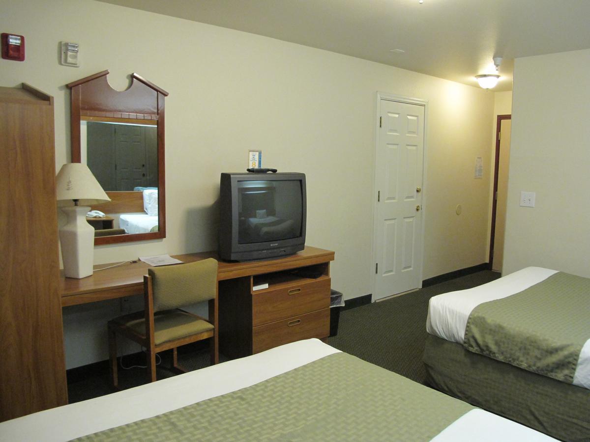 Eagle River Microtel Anchorage Exterior photo